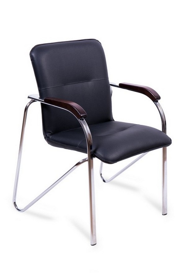 Стул офисный Самба с деревянными подлокотниками